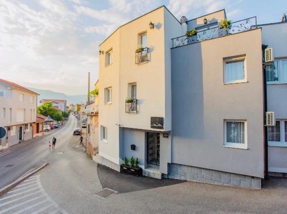 Urban Suites & Apartments Mostar Exterior foto